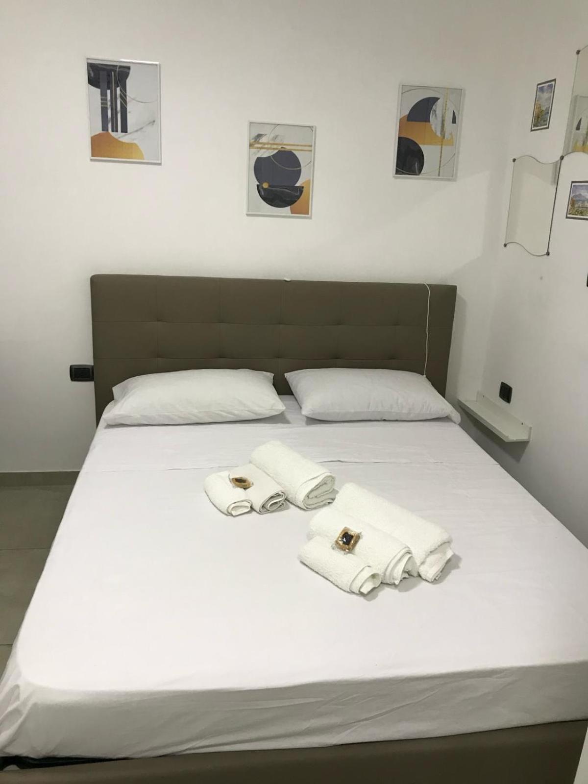 Nadyle House Hotel Napoli Ngoại thất bức ảnh